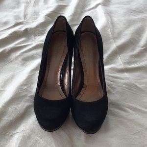 BCBGeneration Size 7.5 faux fur heels